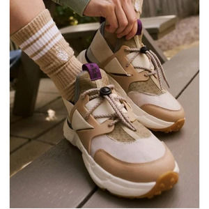 EKN Liana Sneakers 37.5 Vegan NEW